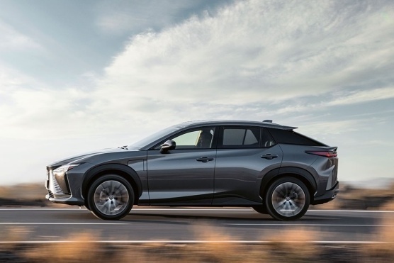 Lexus dealer