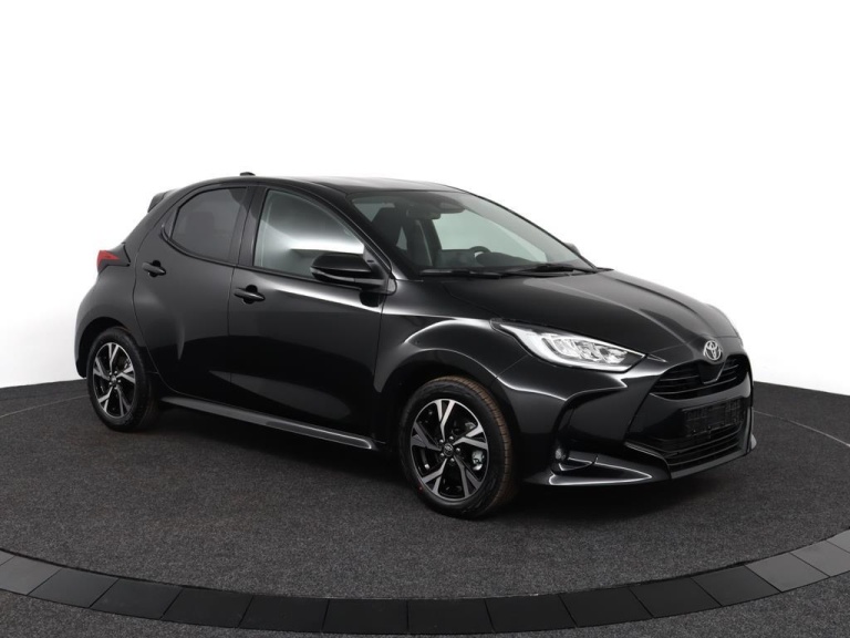 Toyota Yaris - 1.5 Hybrid 115 First Edition 12