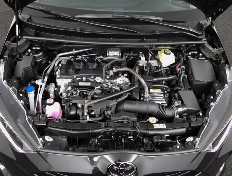 Toyota Yaris - 1.5 Hybrid 115 First Edition 31