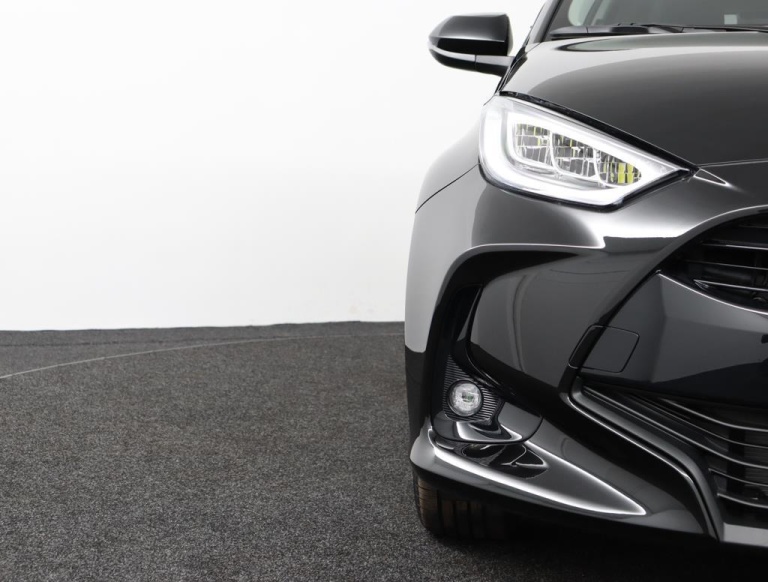 Toyota Yaris - 1.5 Hybrid 115 First Edition 33