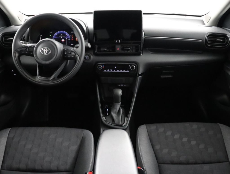Toyota Yaris - 1.5 Hybrid 115 First Edition 4