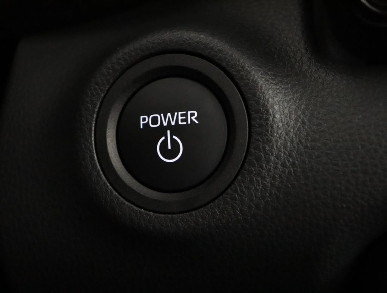 Toyota Yaris - 1.5 Hybrid 115 First Edition 40