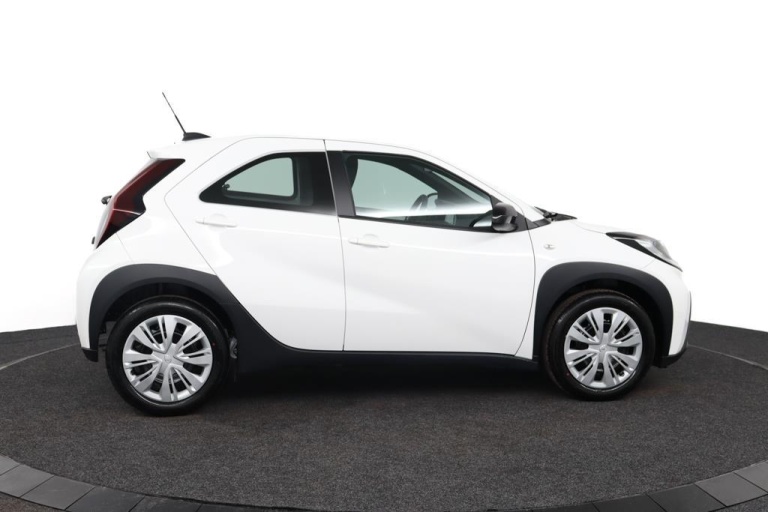 Toyota Aygo X - 1.0 VVT-i MT Play 12