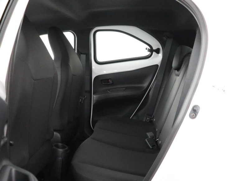 Toyota Aygo X - 1.0 VVT-i MT Play 17