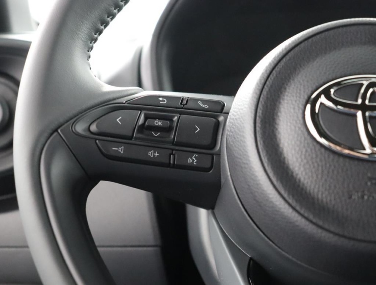Toyota Aygo X - 1.0 VVT-i MT Play 18