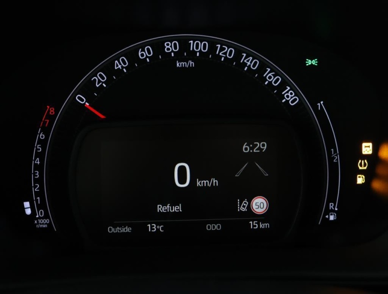 Toyota Aygo X - 1.0 VVT-i MT Play 6