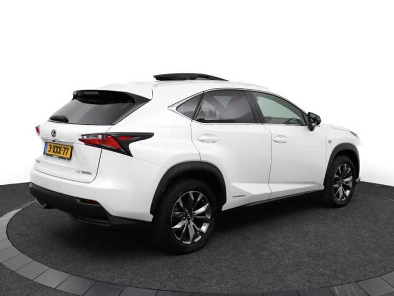 Lexus NX - 300h AWD F Sport Line 2