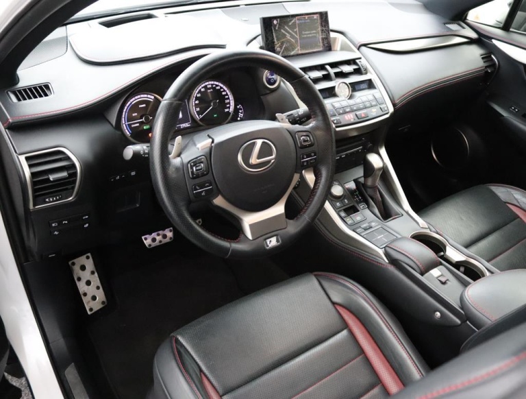 Lexus NX - 300h AWD F Sport Line 52