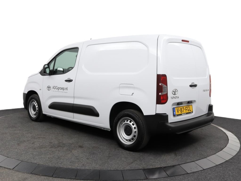 Toyota PROACE CITY - 1.5 D-4D Live 11