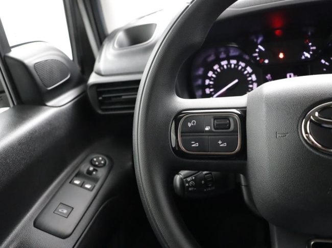 Toyota PROACE CITY - 1.5 D-4D Live