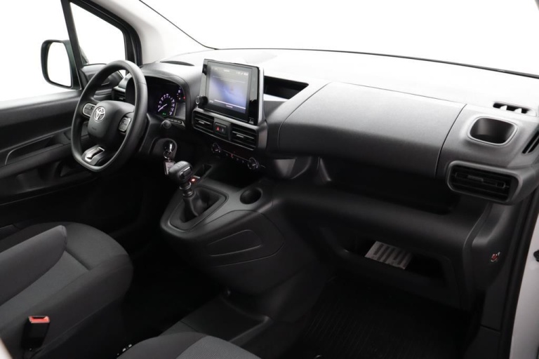 Toyota PROACE CITY - 1.5 D-4D Live 34