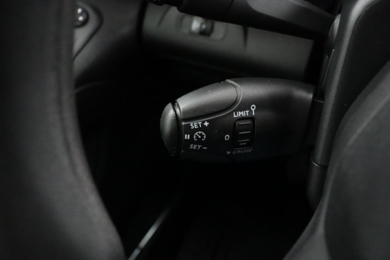 Toyota PROACE CITY - 1.5 D-4D Live 36