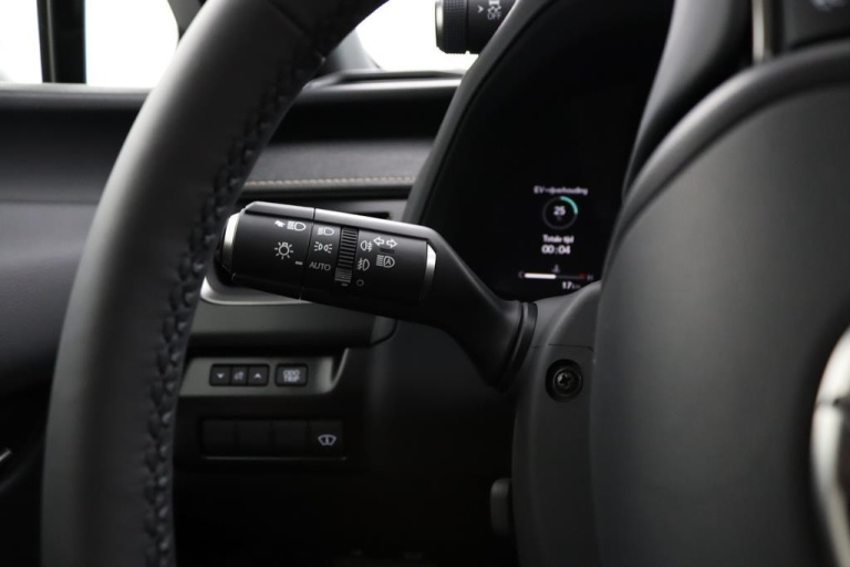 Lexus UX - 300h Luxury Line 28