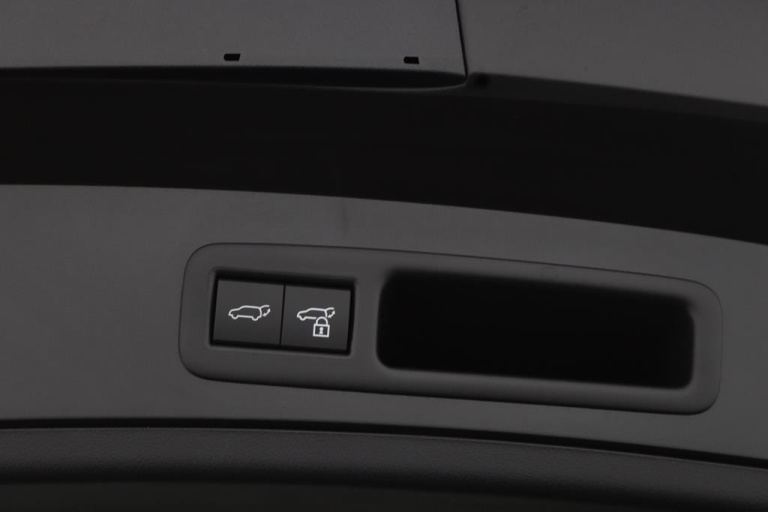 Lexus UX - 300h Luxury Line 38
