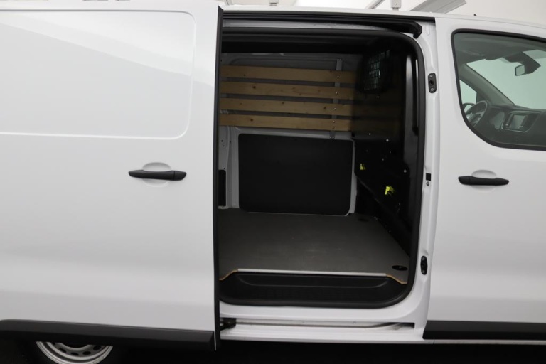 Toyota PROACE Long Worker - 2.0 D-4D Live 11