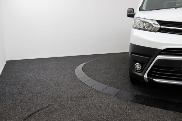 Toyota PROACE Long Worker - 2.0 D-4D Live 29