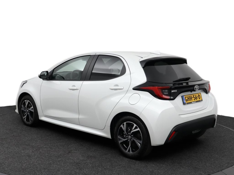 Toyota Yaris - 1.5 Hybrid 115 First Edition 12