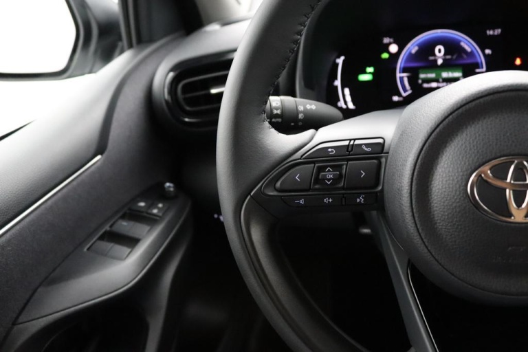 Toyota Yaris - 1.5 Hybrid 115 First Edition 19