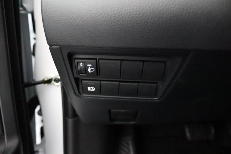 Toyota Yaris - 1.5 Hybrid 115 First Edition 29