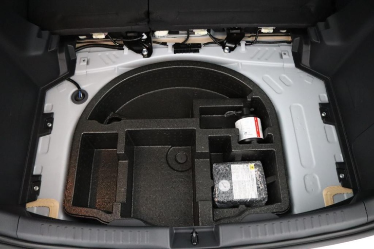 Toyota Yaris - 1.5 Hybrid 115 First Edition 33