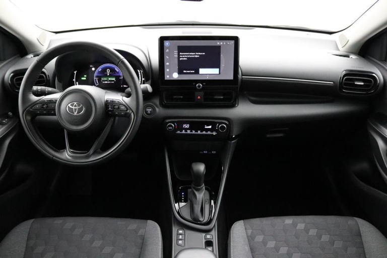 Toyota Yaris - 1.5 Hybrid 115 First Edition 4
