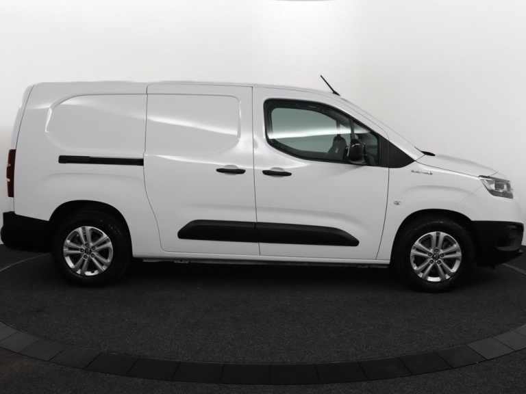 Toyota PROACE CITY Electric - First Edition Long 50 kWh 13