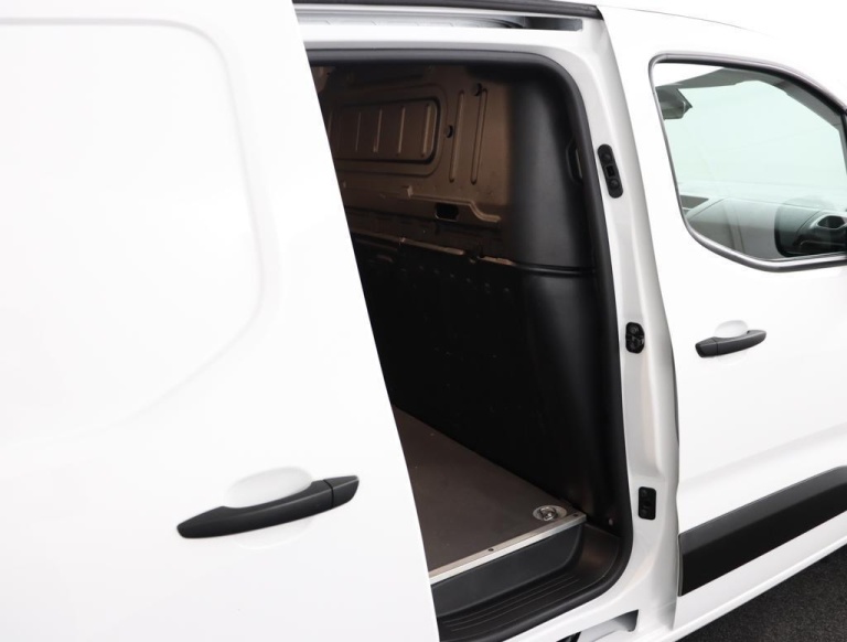 Toyota PROACE CITY Electric - First Edition Long 50 kWh 40