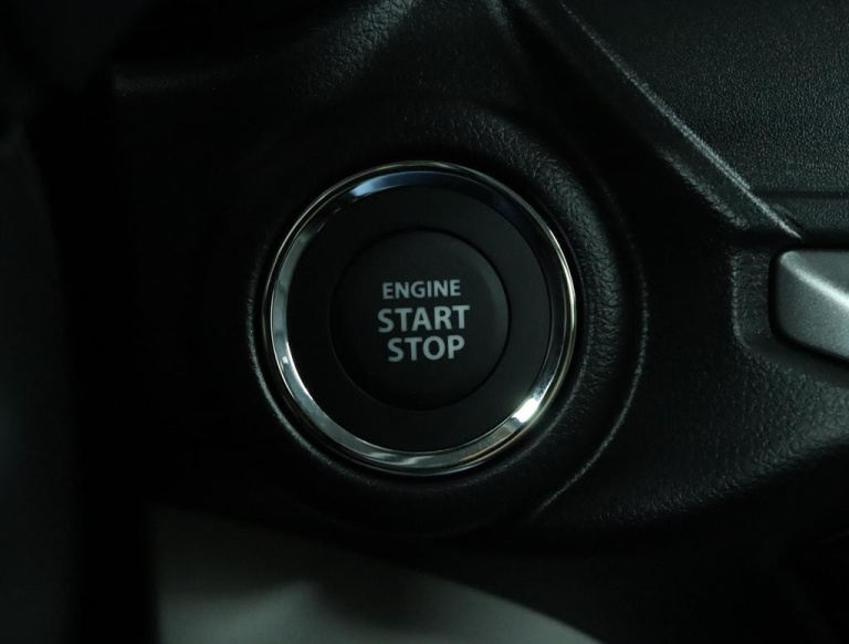 Suzuki Swift - 1.2 Style Smart Hybrid 41