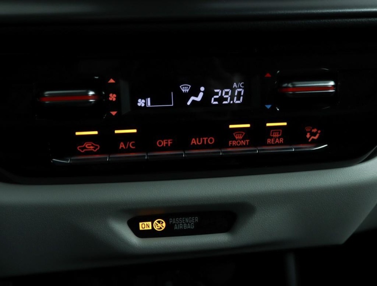 Suzuki Swift - 1.2 Style Smart Hybrid 7
