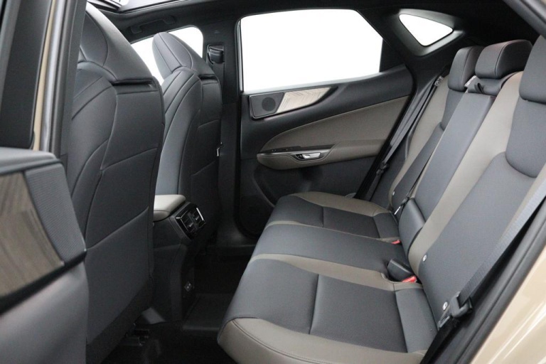 Lexus NX - 450h+ AWD Overtrail Line 18