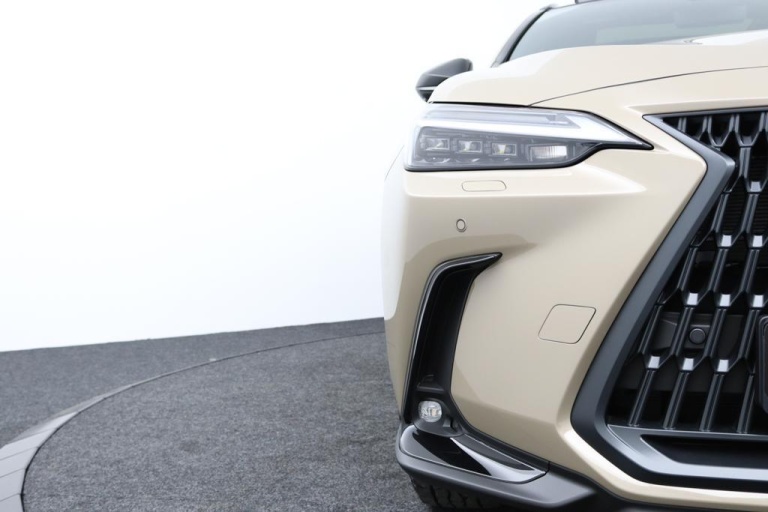 Lexus NX - 450h+ AWD Overtrail Line 36