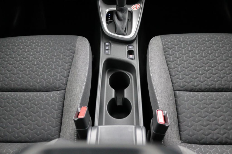 Toyota Yaris Cross - 1.5 Hybrid Dynamic 19