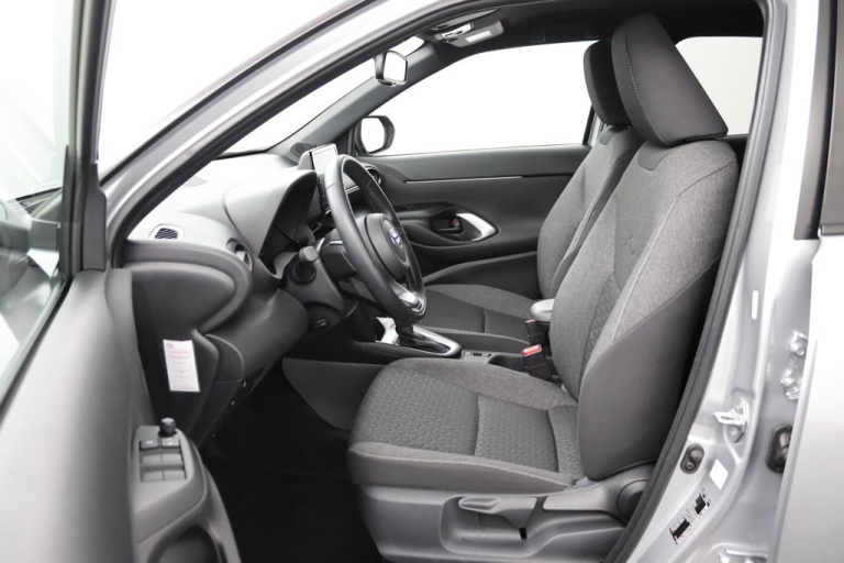 Toyota Yaris Cross - 1.5 Hybrid Dynamic 9