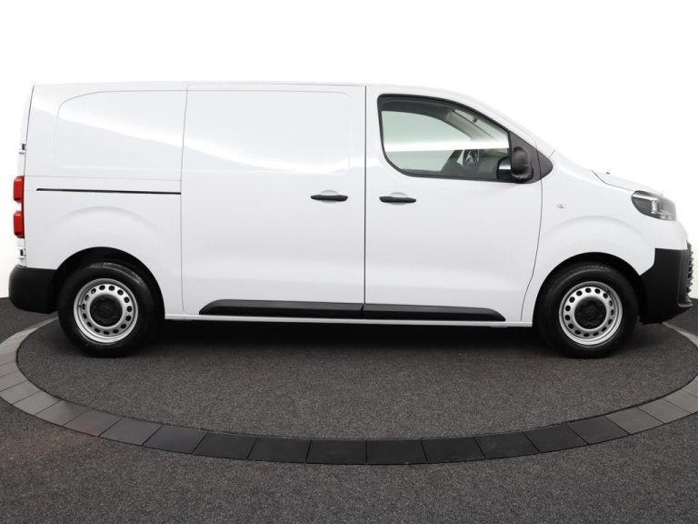 Toyota PROACE Worker - 2.0 D-4D L1 Challenger 13