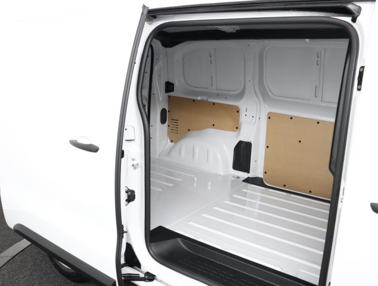 Toyota PROACE Worker - 2.0 D-4D L1 Challenger 36