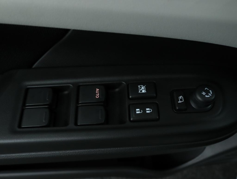 Suzuki Swift - 1.2 Style Smart Hybrid 28