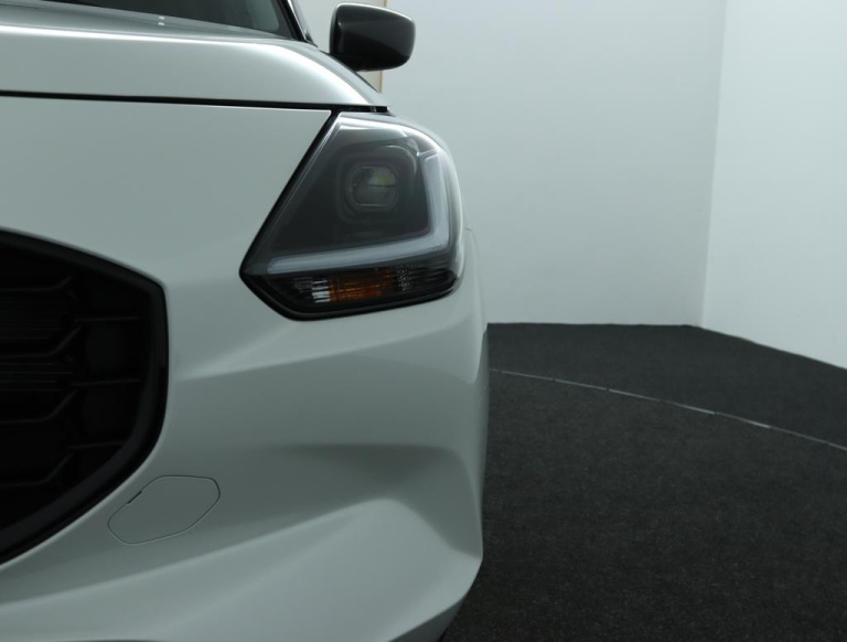 Suzuki Swift - 1.2 Style Smart Hybrid 34