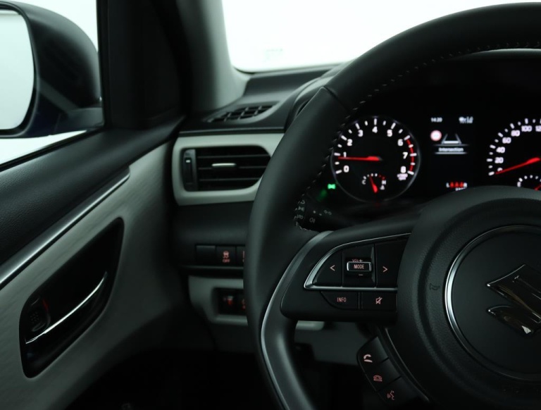 Suzuki Swift - 1.2 Style Smart Hybrid 19