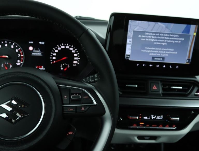 Suzuki Swift - 1.2 Style Smart Hybrid 21