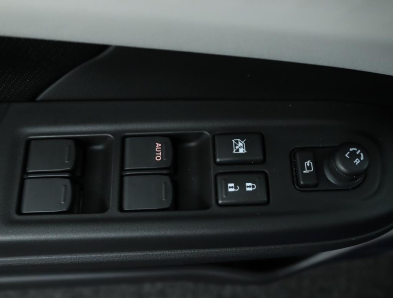 Suzuki Swift - 1.2 Style Smart Hybrid 28