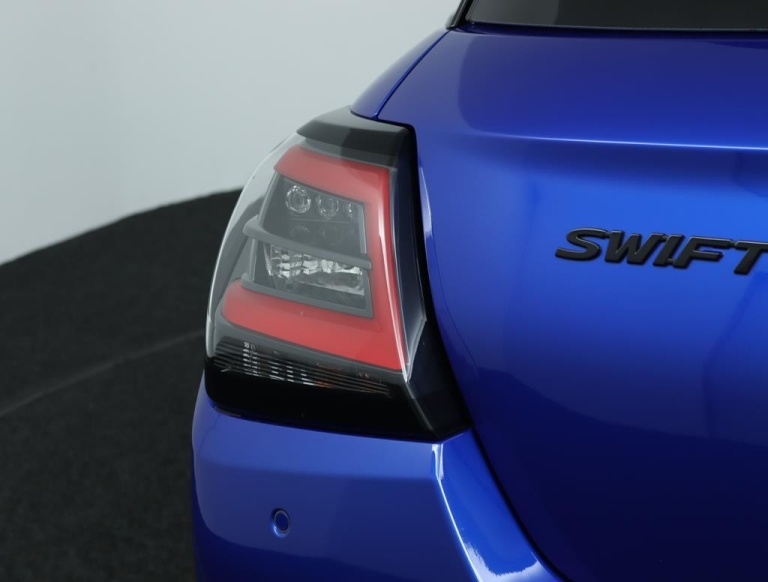 Suzuki Swift - 1.2 Style Smart Hybrid 37