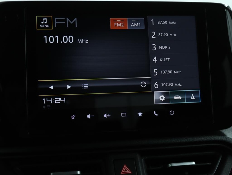 Suzuki Swift - 1.2 Style Smart Hybrid 9