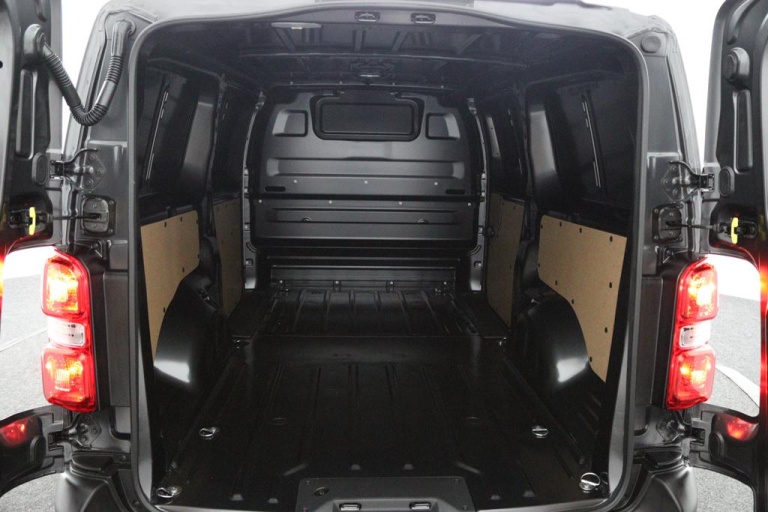 Toyota PROACE Long Worker - 2.0 D-4D L2 Challenger 9