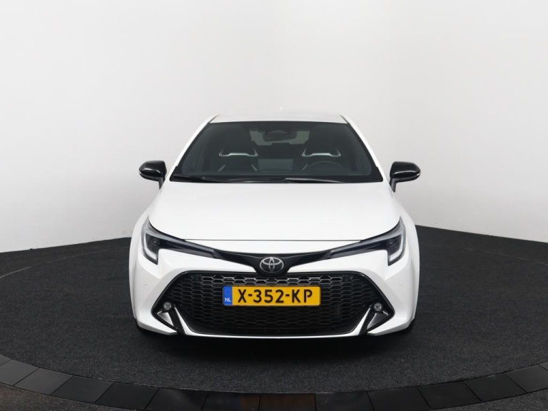 Toyota Corolla - Hybrid 140 GR Sport 14