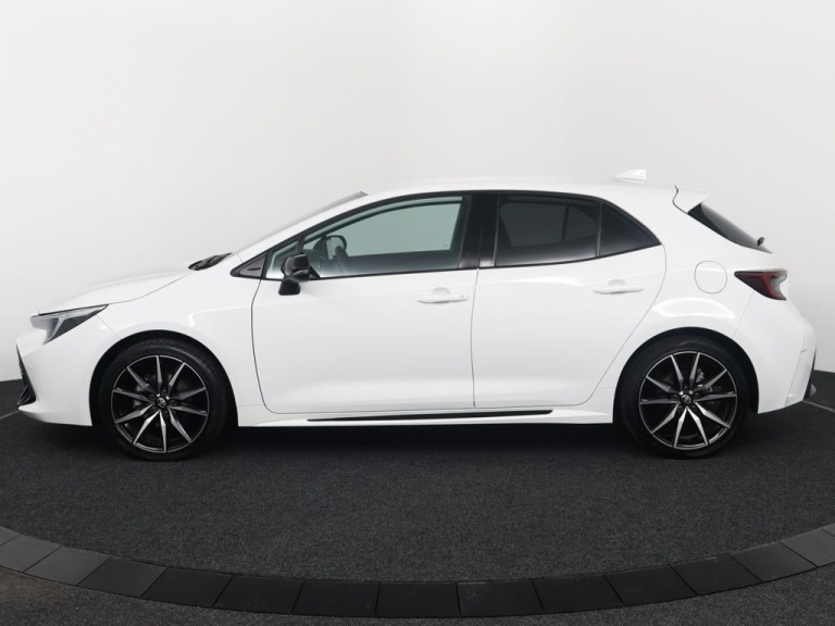 Toyota Corolla - Hybrid 140 GR Sport 3