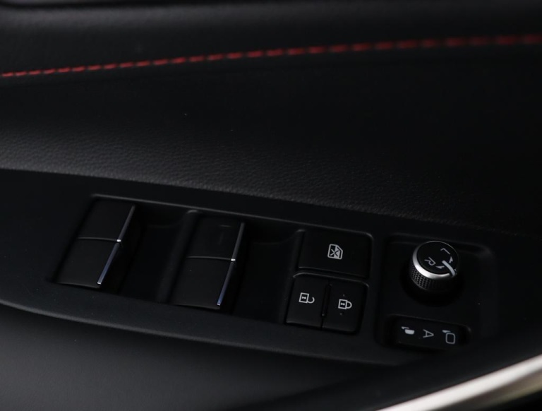 Toyota Corolla - Hybrid 140 GR Sport 37