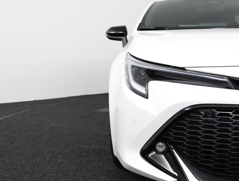Toyota Corolla - Hybrid 140 GR Sport 47