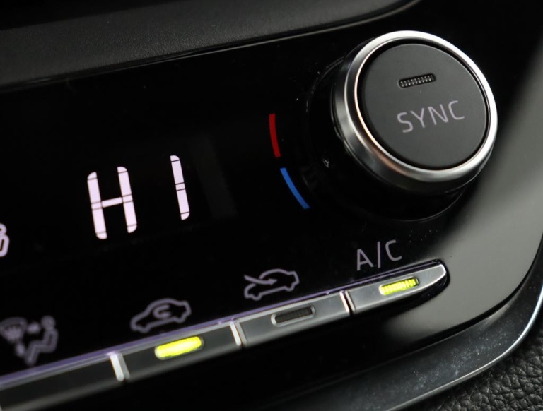 Toyota Corolla - Hybrid 140 GR Sport 7