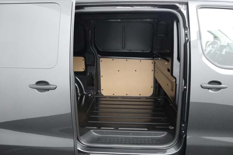 Toyota PROACE Long Worker - 2.0 D-4D L2 Challenger 18