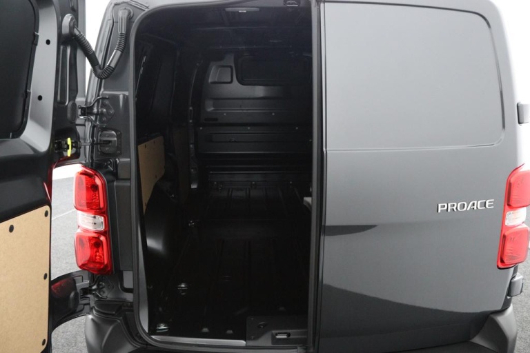 Toyota PROACE Long Worker - 2.0 D-4D L2 Challenger 33